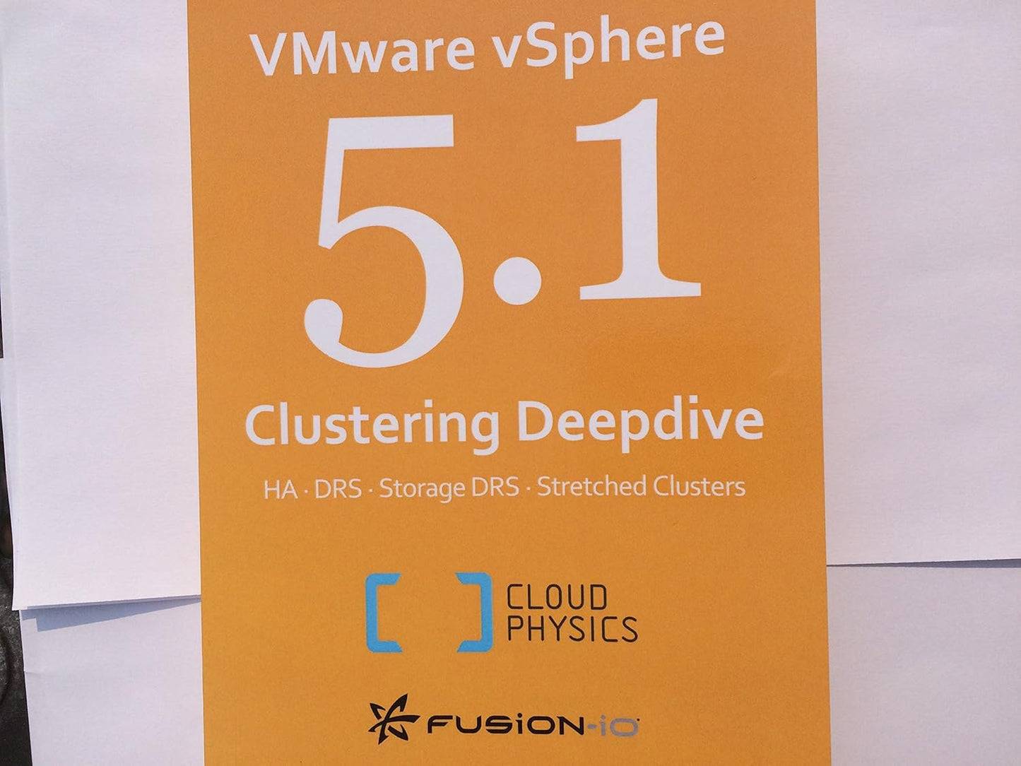 VMware vSphere 5.1 Clustering Deepdive - BOOKZONE